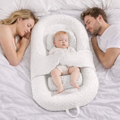 Reducteur-lit-bebe-pour-maintien-lateral-e-tstabilite