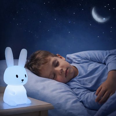 Veilleuse-lapin-ludique-et-tactile