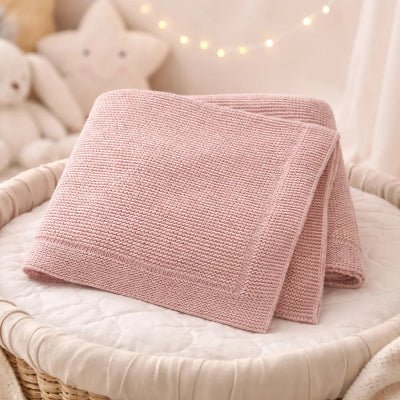 couverture-bebe-tricot-accessoire-simple-essentiel